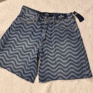 Hollister Indigo Wave Print Denim Shorts